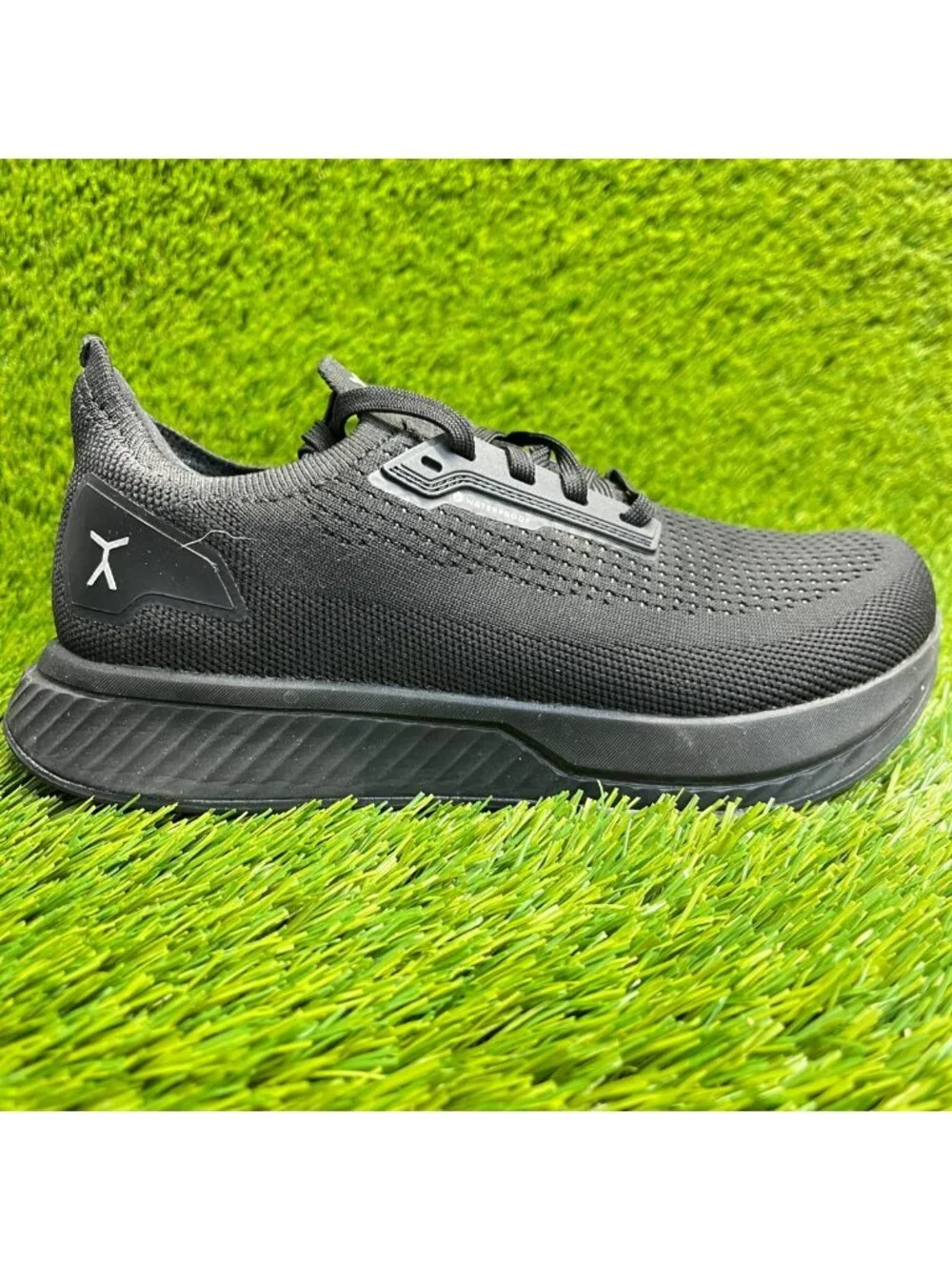 Flux Footwear Adapt Waterproof Runner Black Womens Size 7.5 Walking Knit Shoes